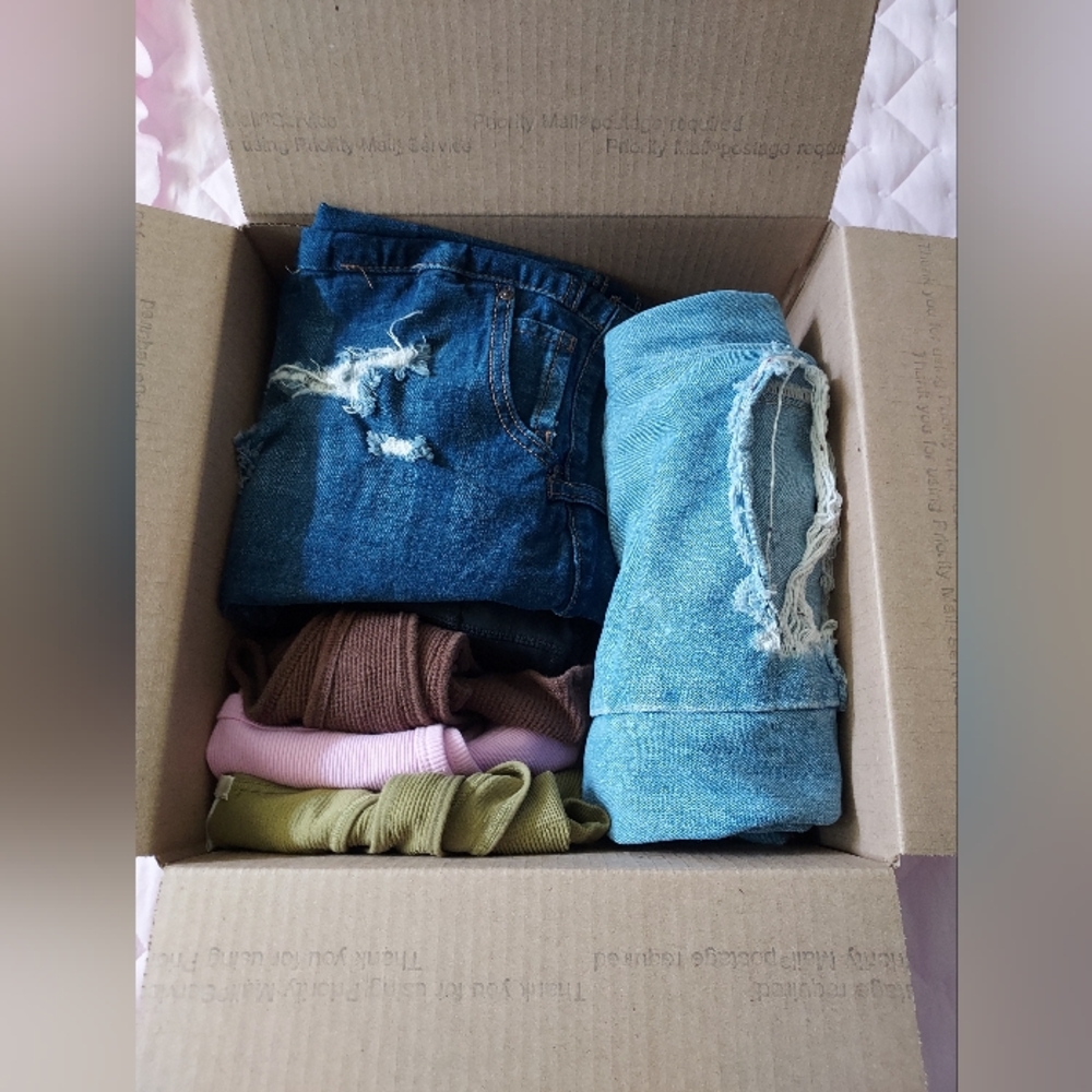 Clothing Box Set (7 Pieces)
